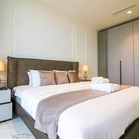 Luxury Designer Pools And Views Apartamento Sliema