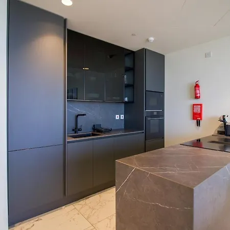 Luxury Designer Pools And Views Apartamento Sliema