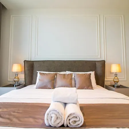 Apartamento Luxury Designer Pools And Views